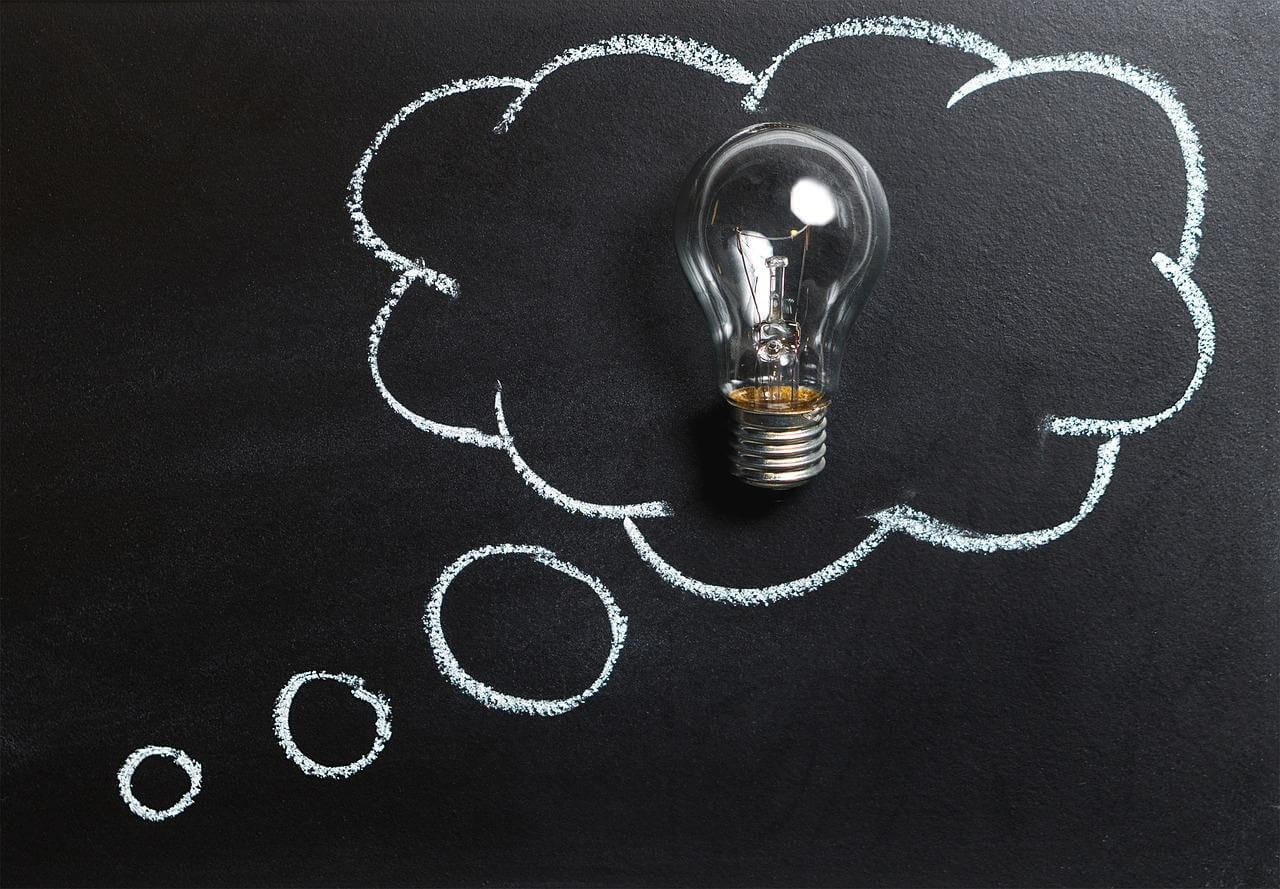 Light bulb in thought bubble illustration