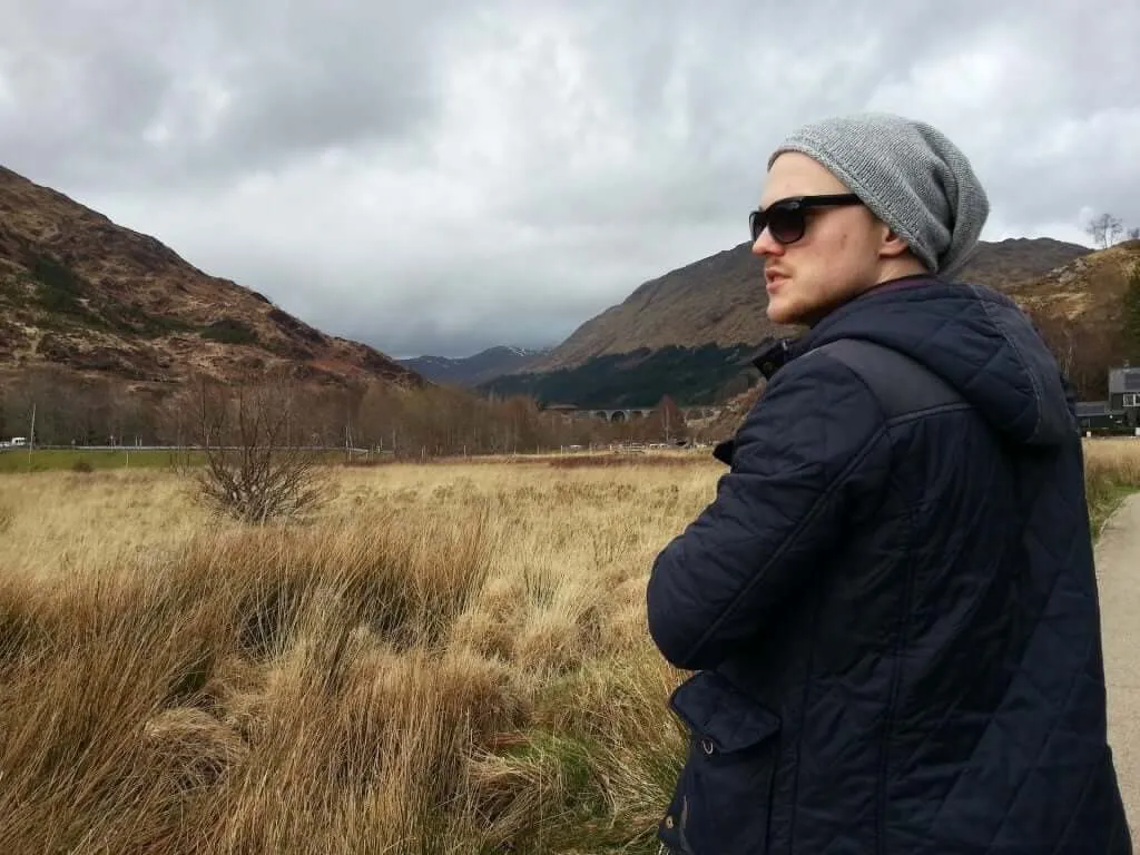 Glenfinnan Viaduct full view