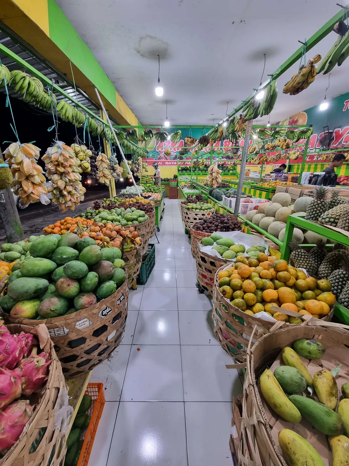 Fruit market