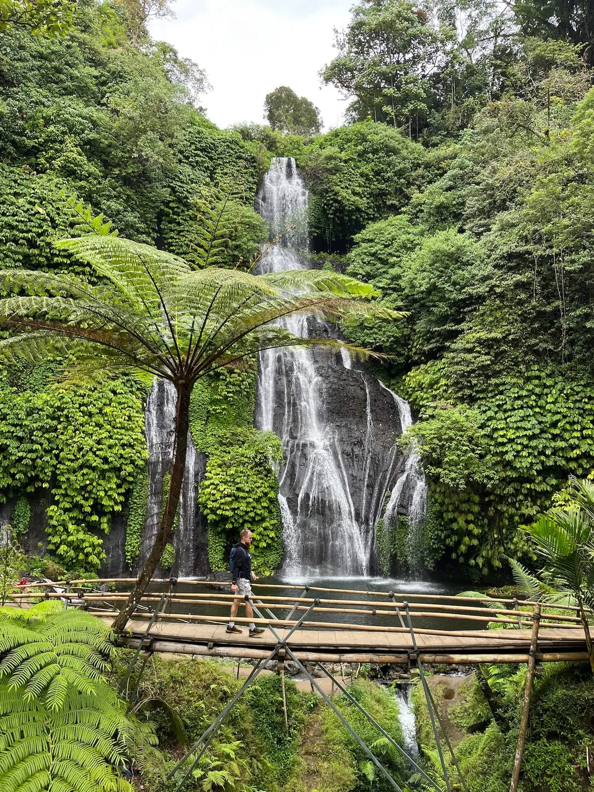 Waterfall bridge