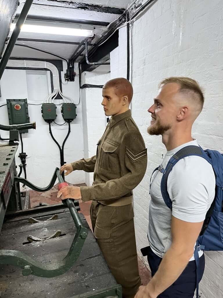 In tunnels with cousin