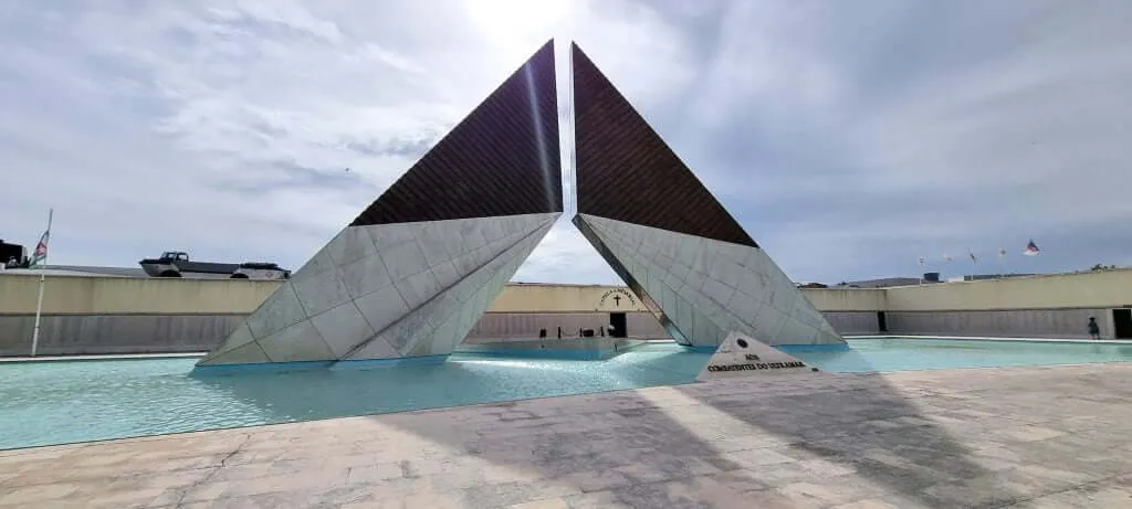 Monument to the Overseas Combatants